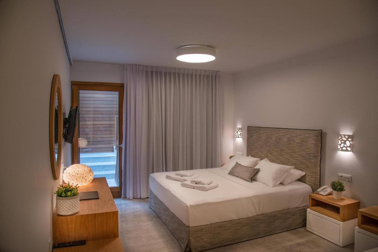 Natura Luxury Boutique Hotel Skopelos Лутраки Экстерьер фото