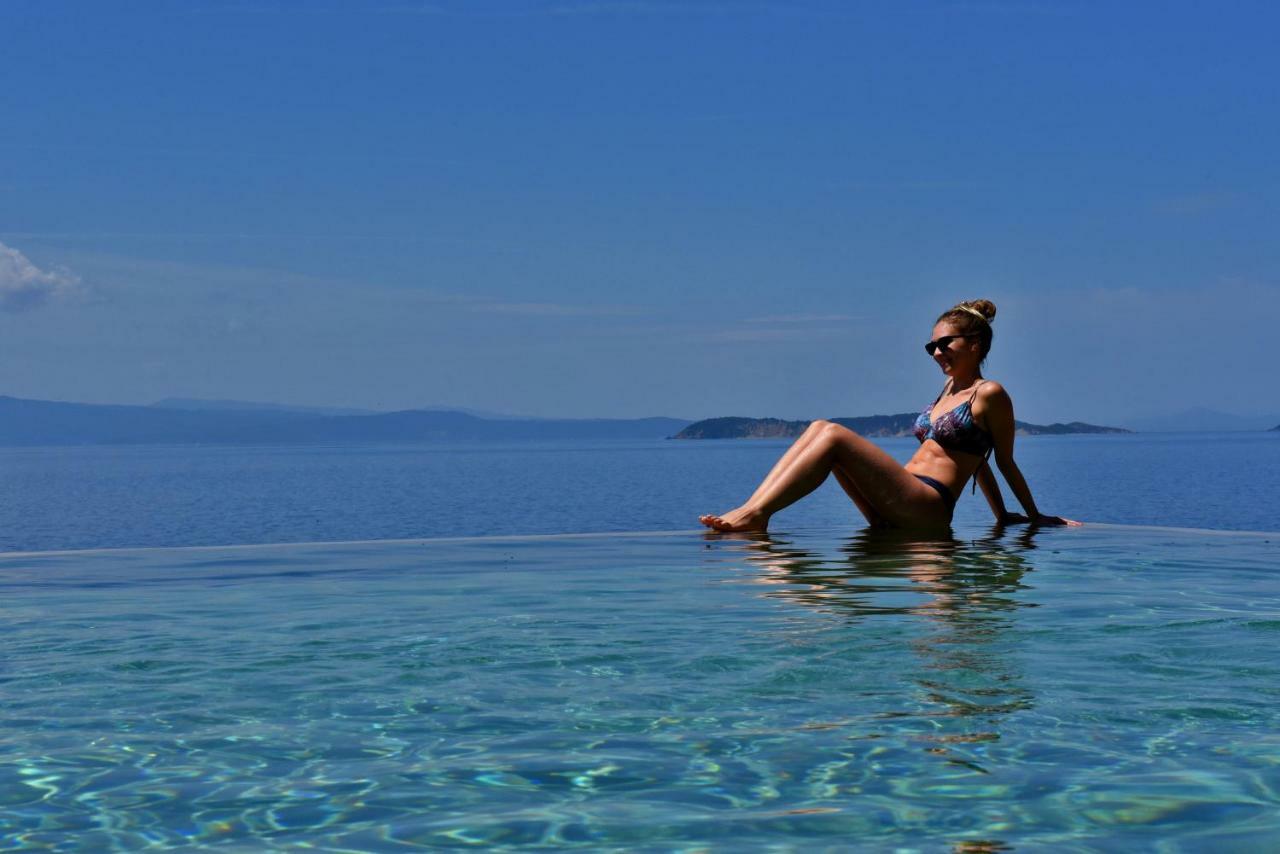 Natura Luxury Boutique Hotel Skopelos Лутраки Экстерьер фото