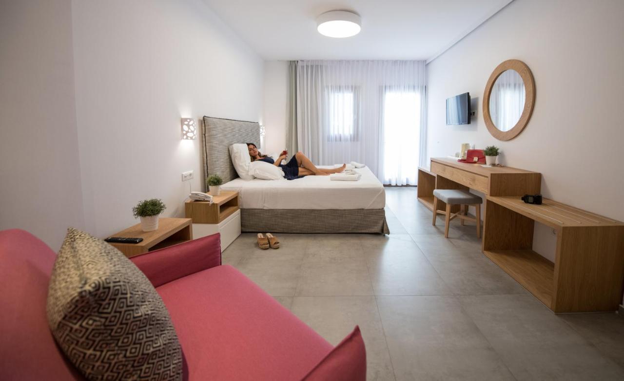 Natura Luxury Boutique Hotel Skopelos Лутраки Экстерьер фото